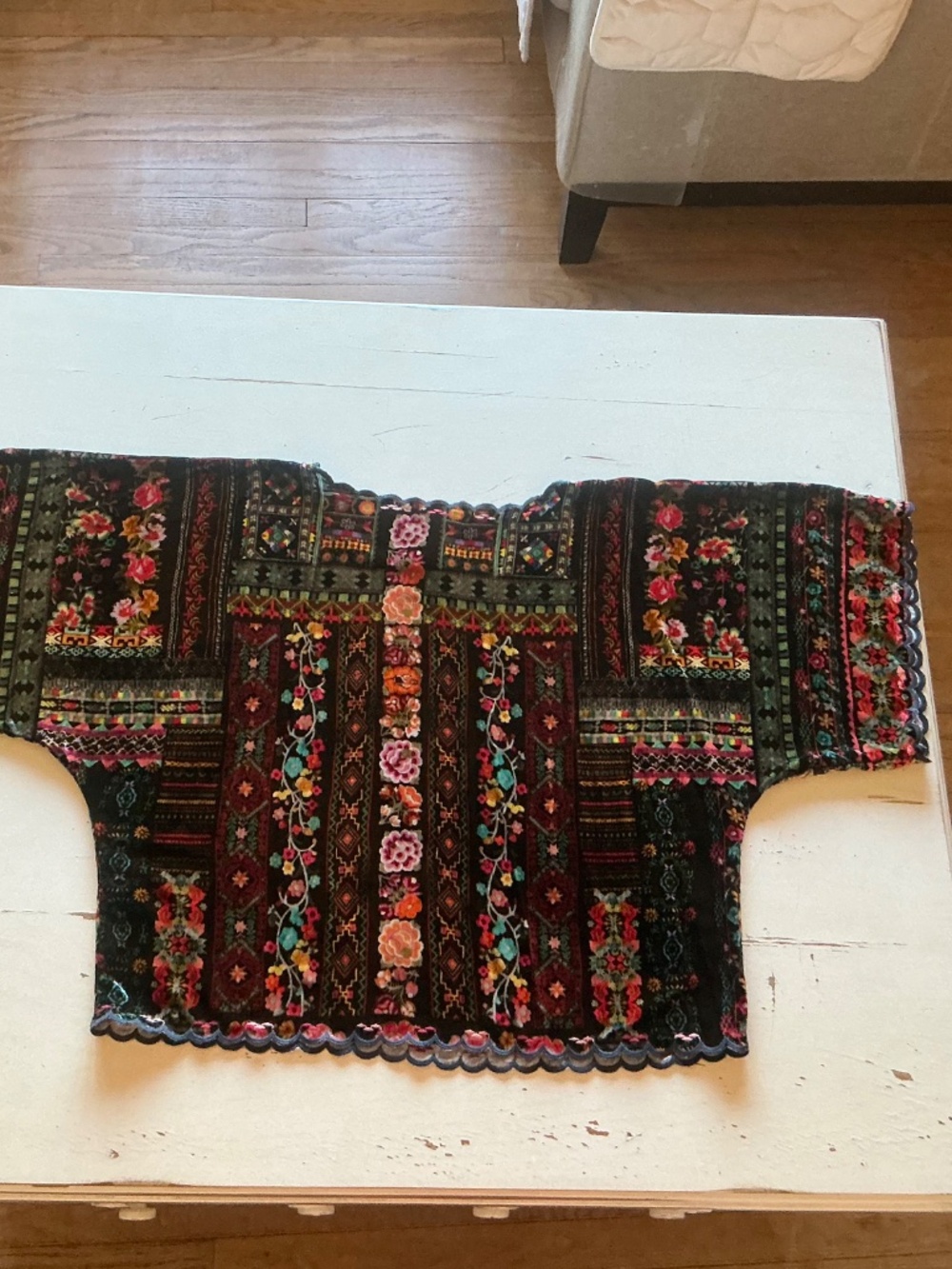 Johnny Was Abril floral velvet kimono sleeve cropped top w/scalloped edges M - Picture 11 of 12